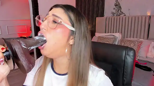 Gabrielakassi live cam on StripChat