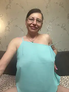 Amberhotqueen webcam