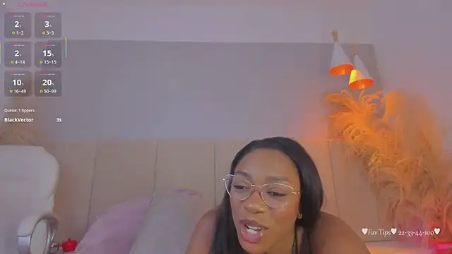 aprilebony_ webcam
