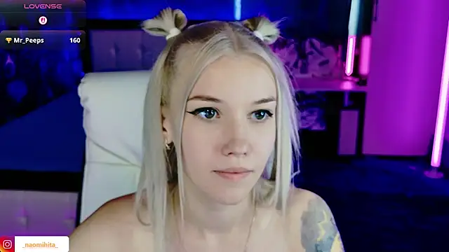 NaomiHita webcam