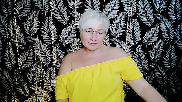 Olivia_playful webcam