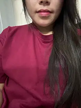 Bella_7777 live cam on StripChat