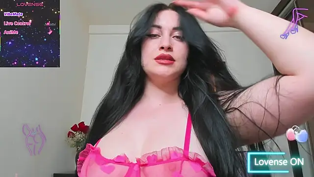 GoldenLunaa webcam