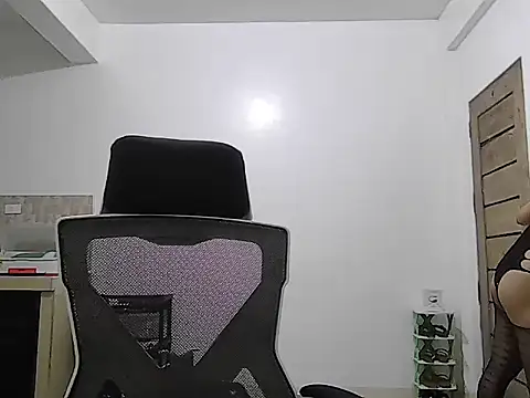 モデル: cumslut_selena69