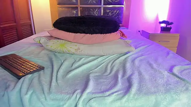 Zoe_sky1 webcam