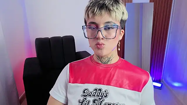 Rebeka-baker webcam