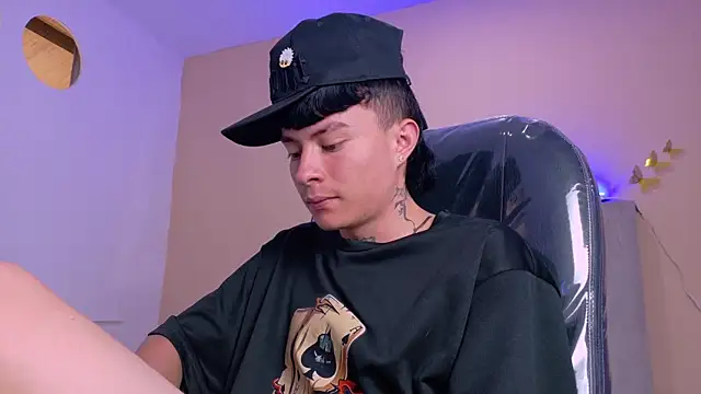 Nascary_Fox webcam