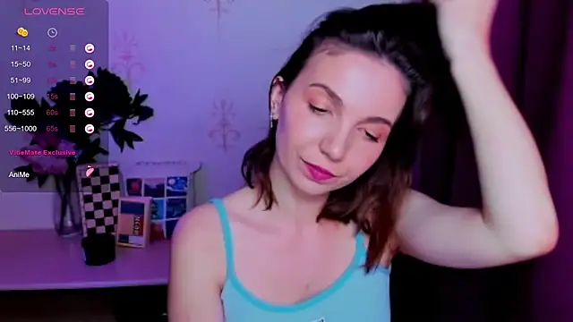 KindHazelHere_ live cam on StripChat