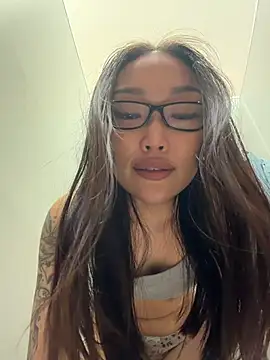 trytomakememoam webcam