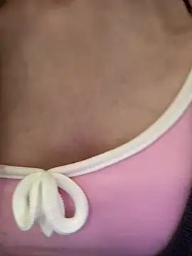 -missbehaving-'s live cam