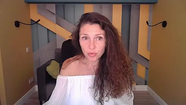 EllaLong live cam on StripChat