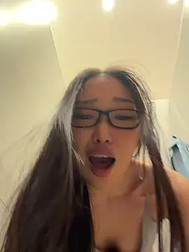 trytomakememoam webcam