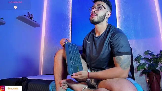 Liam_Kleiin webcam