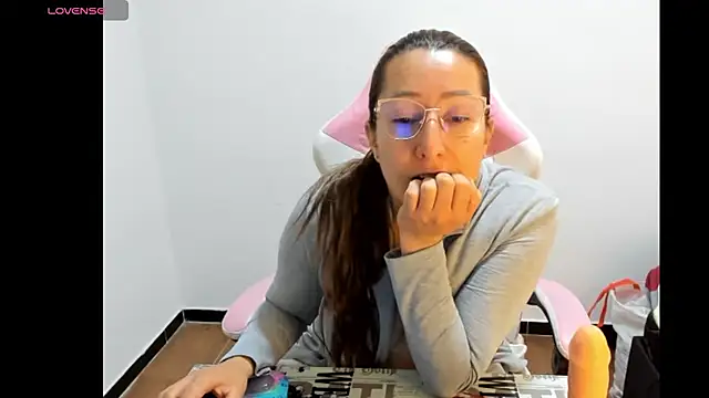beautyfullchrys webcam
