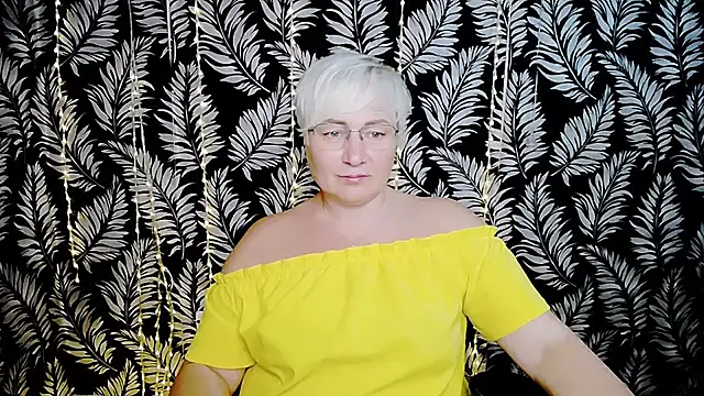 Olivia_playful webcam