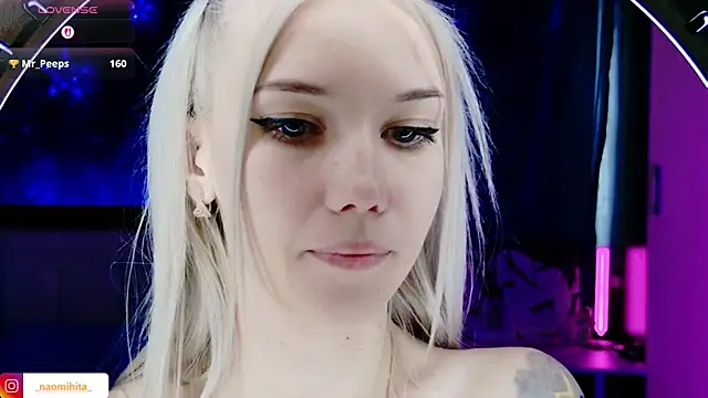 NaomiHita webcam