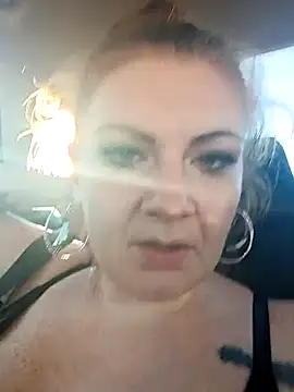 nakedgarbageperson webcam