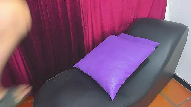 WhyNotDestroy webcam