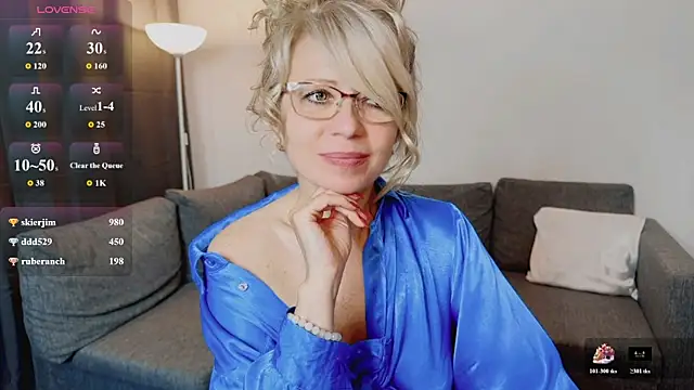 Milena_Whity live cam on StripChat