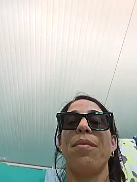 sexy7883 webcam