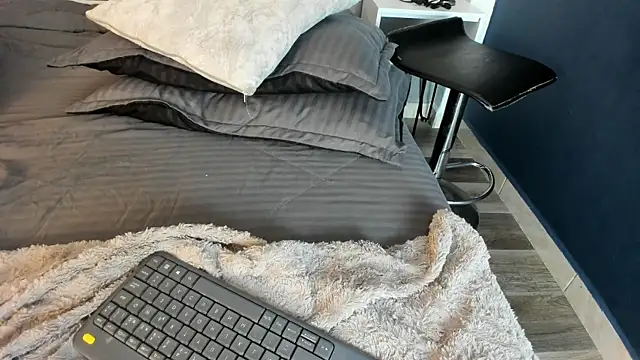 Charlie___Musk webcam