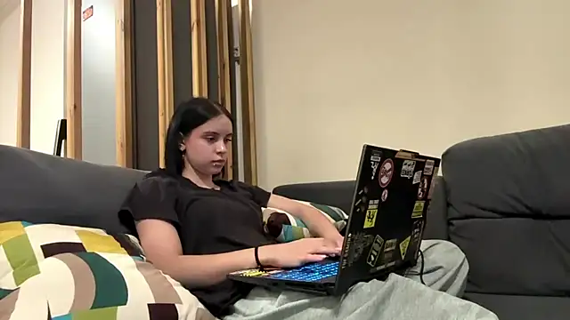 illiebilish live cam on StripChat