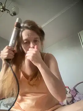 Suzanele live cam on StripChat