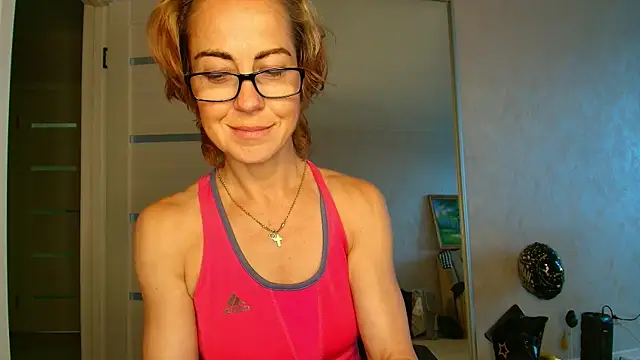 LioraWeiss live cam on StripChat