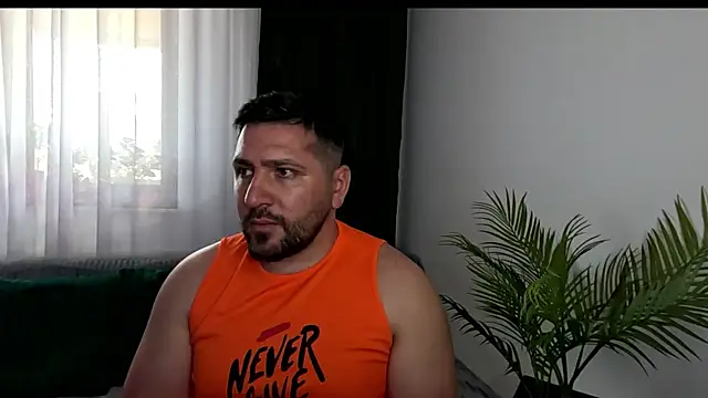 Gold_Alpha_Boy webcam