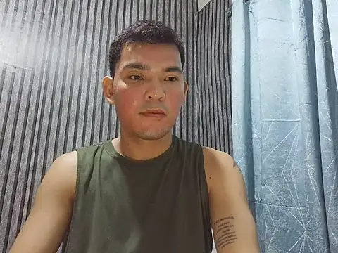 moremoreguys webcam