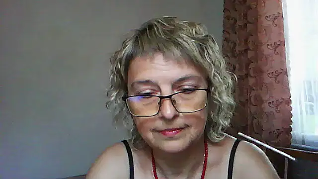 ElizabethGorden live cam on StripChat