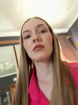 MilaMoone webcam