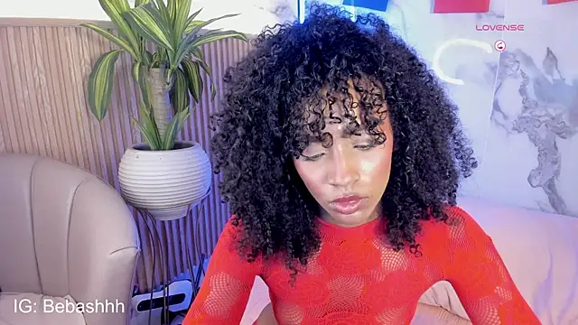 Fyre_divine live cam on StripChat