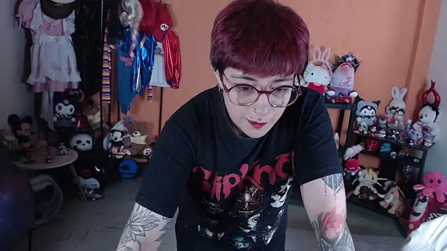 MissMiia2 live cam on StripChat