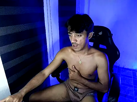 Spicy_RowyCam live cam on StripChat