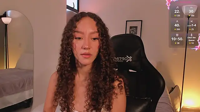 ChloeMoreti webcam