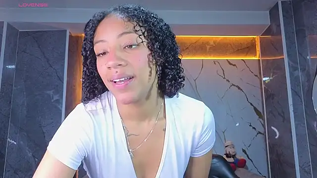 Violeth_b live cam on StripChat