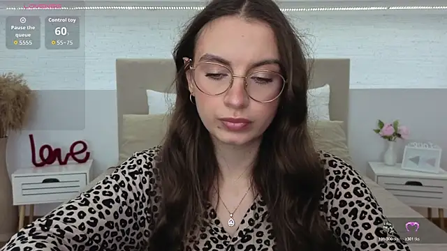 Real_cutie1 webcam