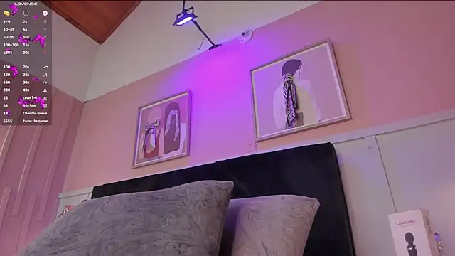 elodie_walker webcam