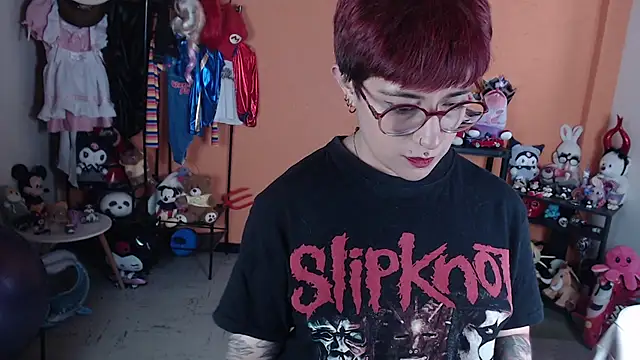 MissMiia2 live cam on StripChat