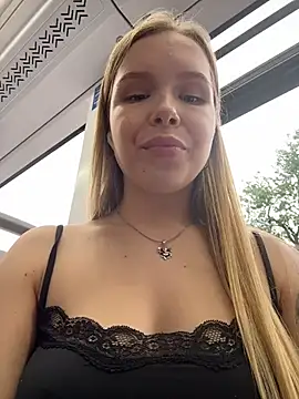 Liza_risky webcam