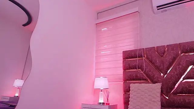 sofia_go_ - Sofia_go_'s free webcam - UK Sex Cams