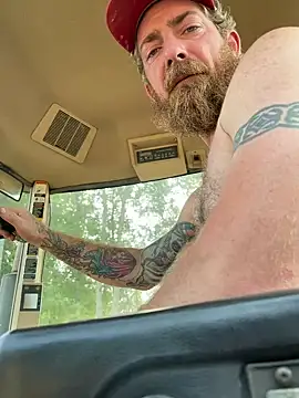 mandjpuff2 live cam on StripChat