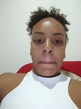 Julia_Pretinha webcam
