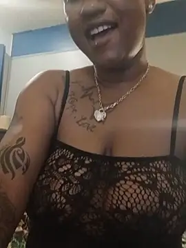 PrettyGal_Tingz webcam