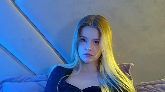 MilanaBalmain webcam
