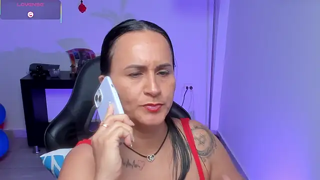 Sara_Charmy webcam