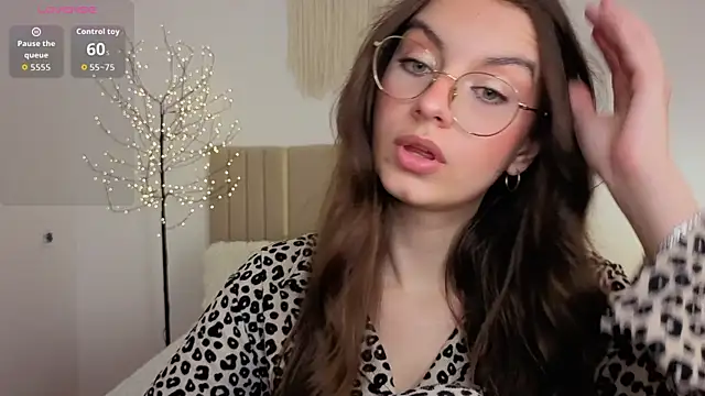 Real_cutie1 webcam