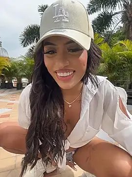 MystiqueXXX webcam