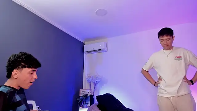 Handsomeboyss19 webcam